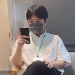 講師