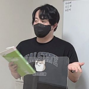 講師