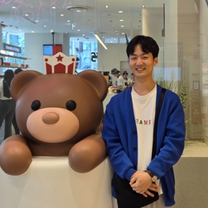 講師